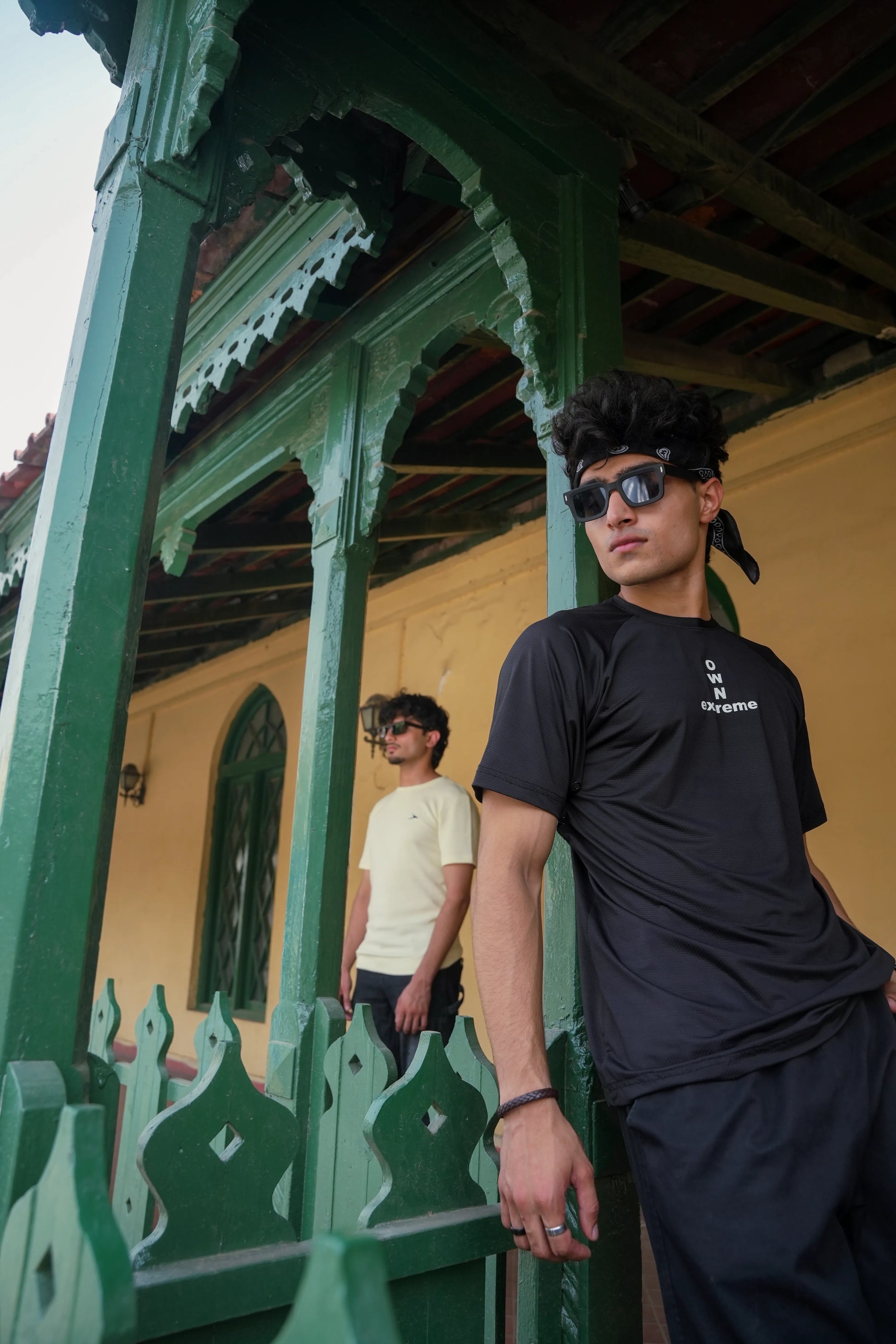 Round Neck Raglan Sleeve Tee