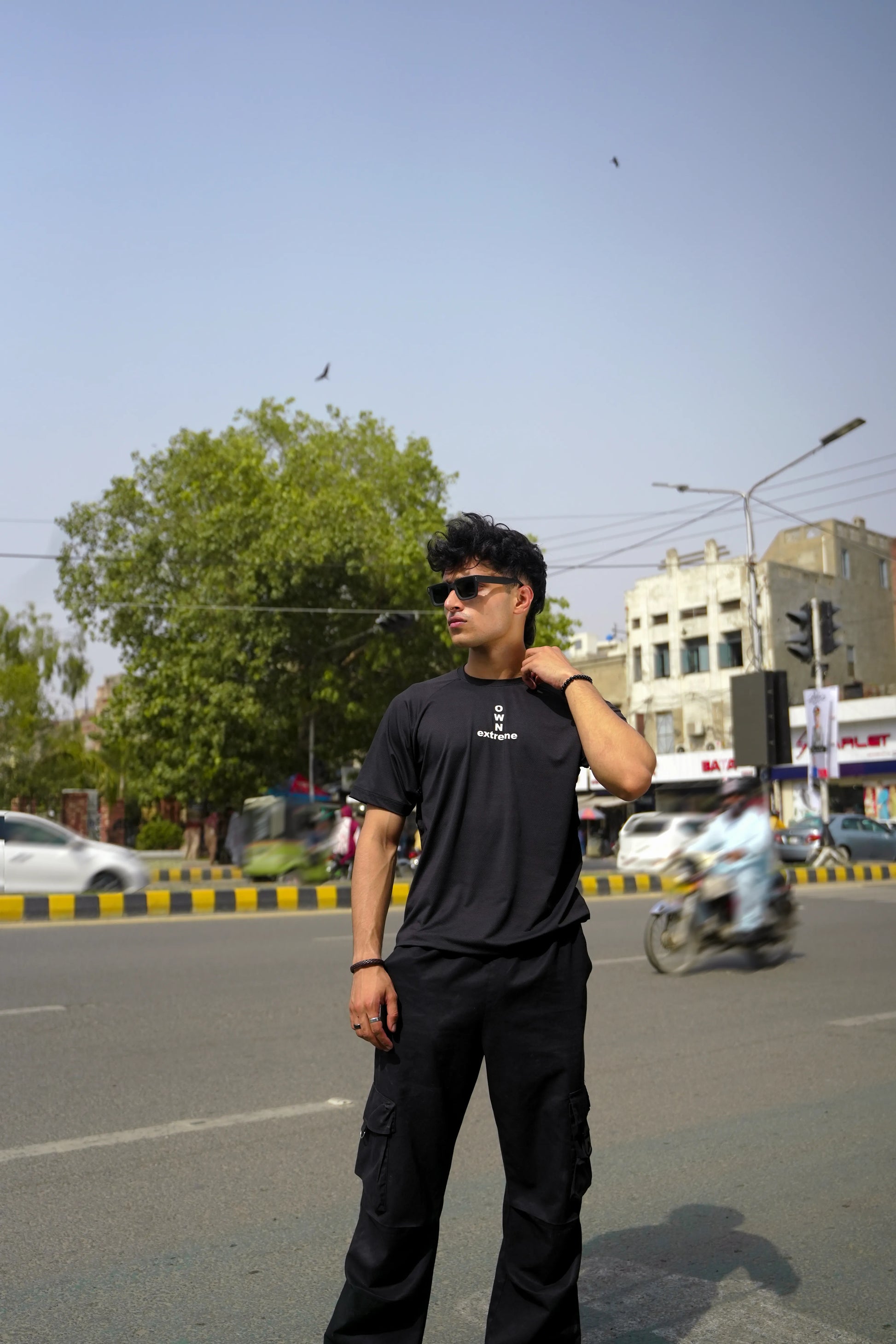 Round Neck Raglan Sleeve Tee