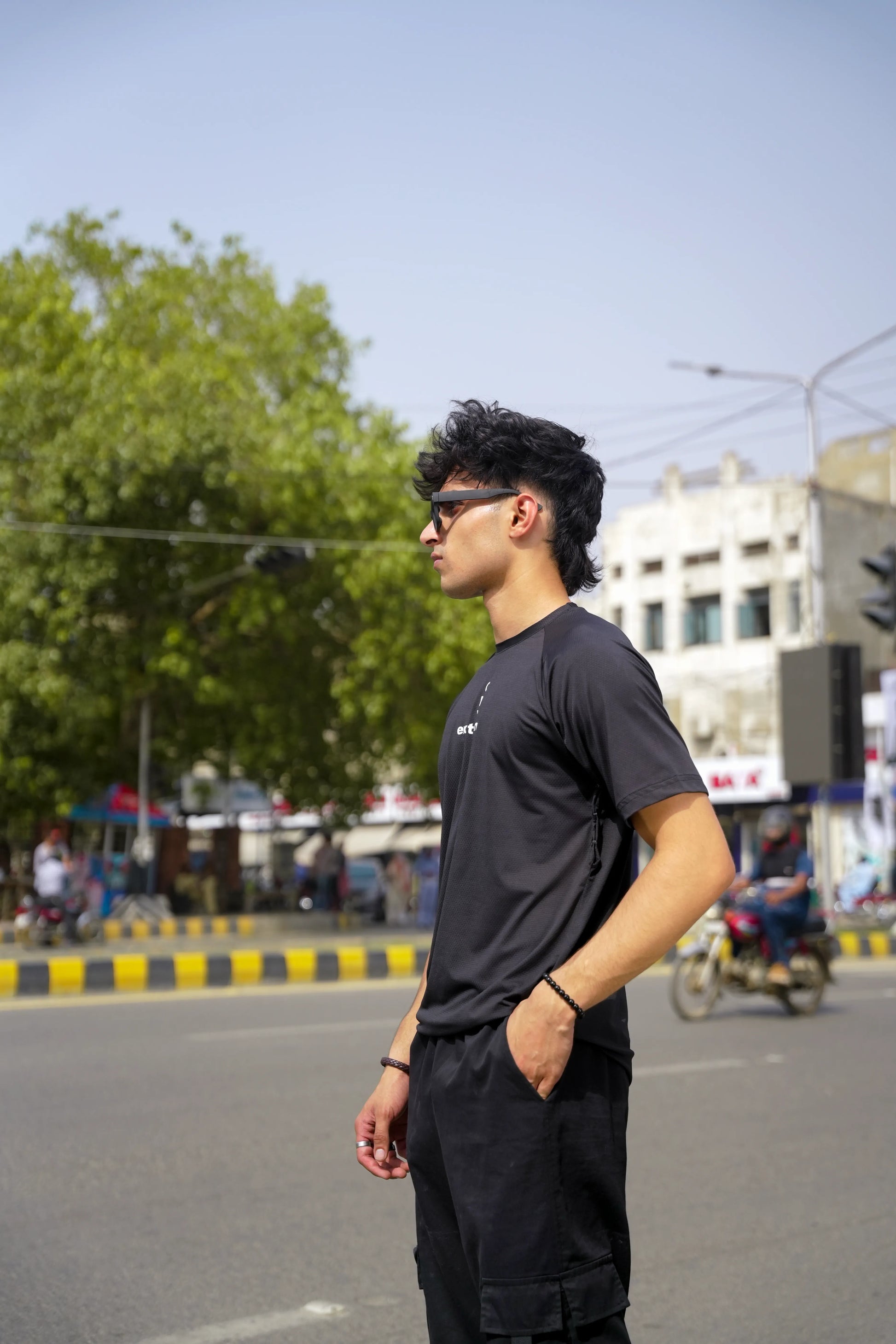 Round Neck Raglan Sleeve Tee